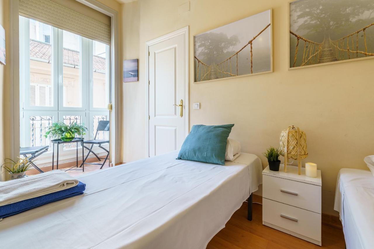 Bright Two-Bedroom Apartment In The Historic Center Màlaga Exteriér fotografie